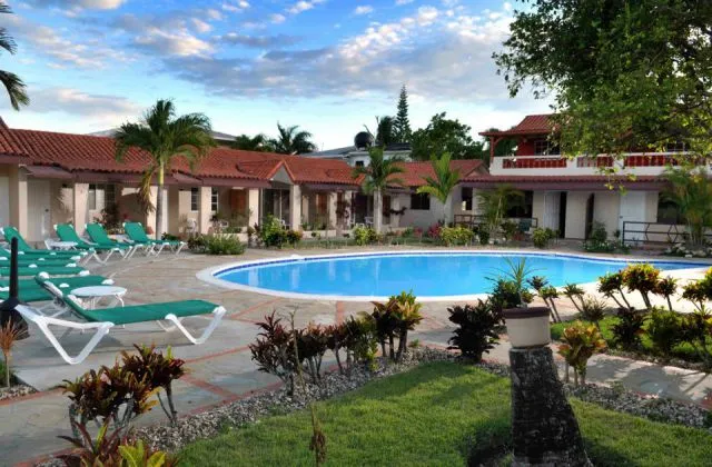Villa Chessa Sosua pool